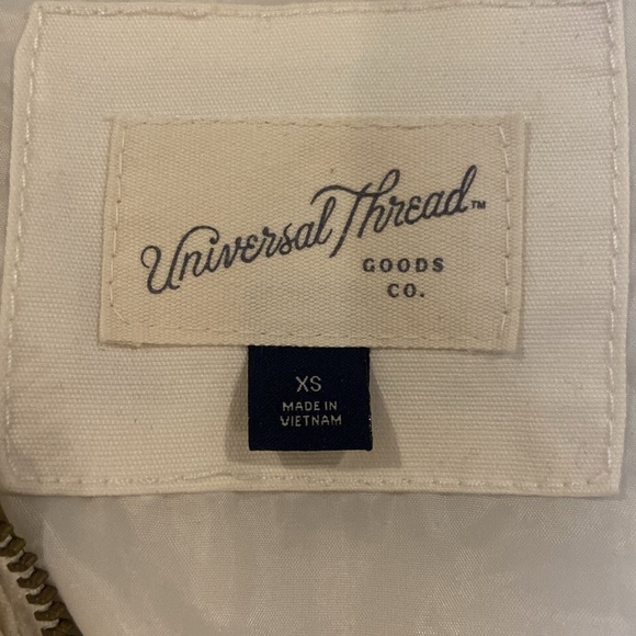 Target Universal Thread white jacket - Picture 4 of 5